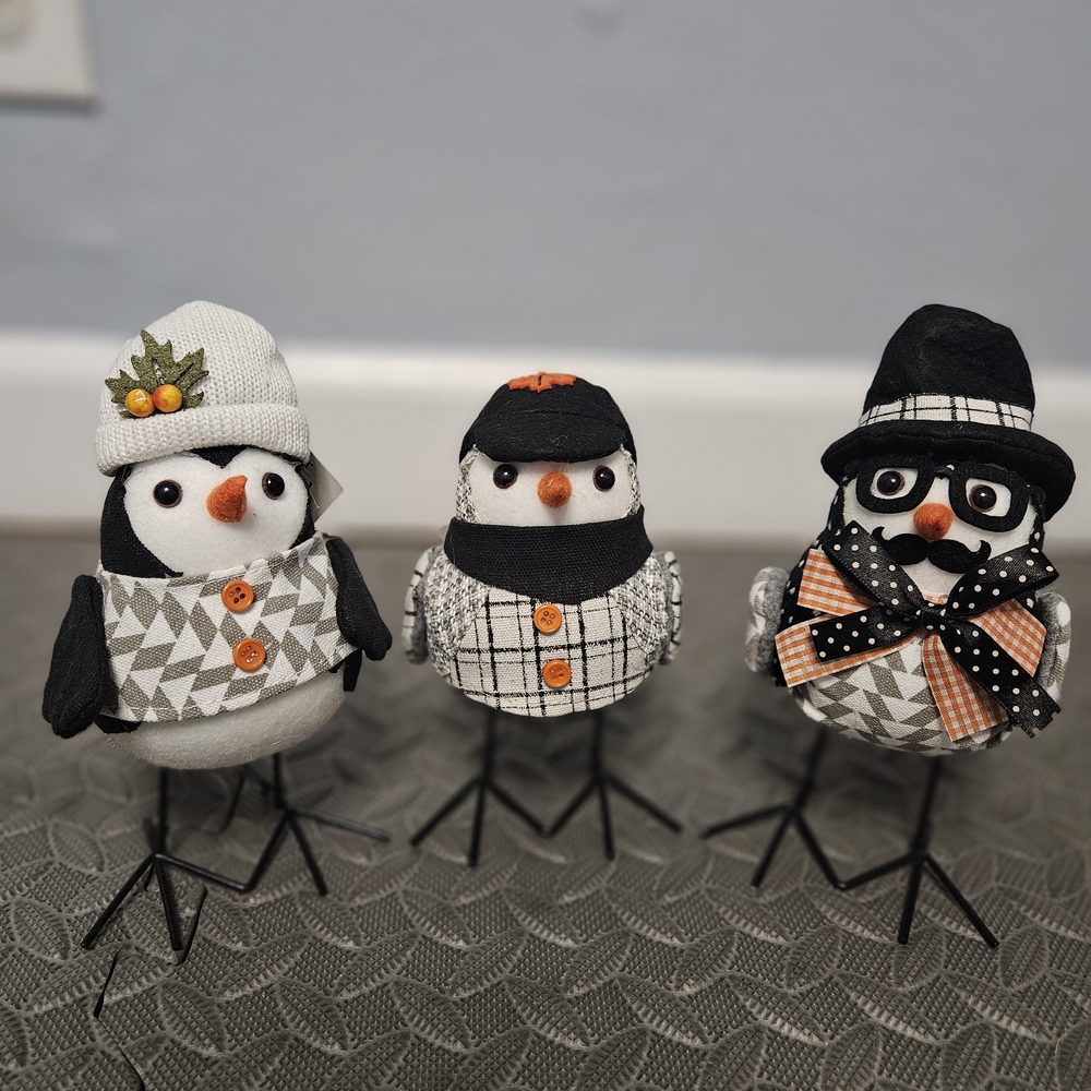 Charming Black and White Thanksgiving Bird Decor Set